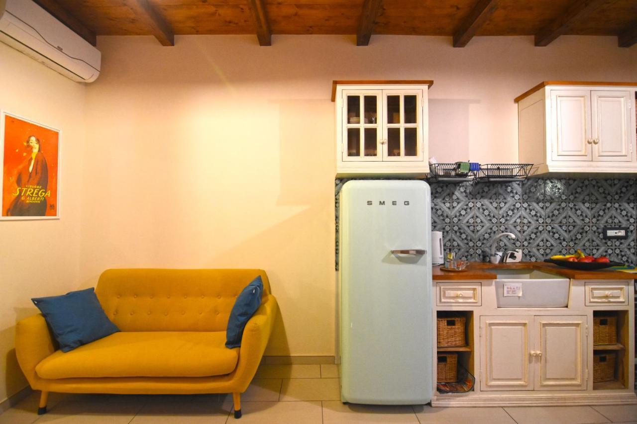 Casa Giola Apartment Napoli Bagian luar foto